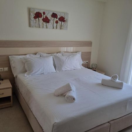 Chrysanthe'S Apartments No2 Poros Town 外观 照片