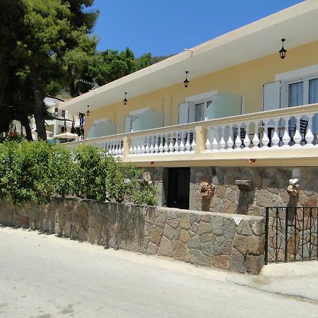 Chrysanthe'S Apartments No2 Poros Town 外观 照片