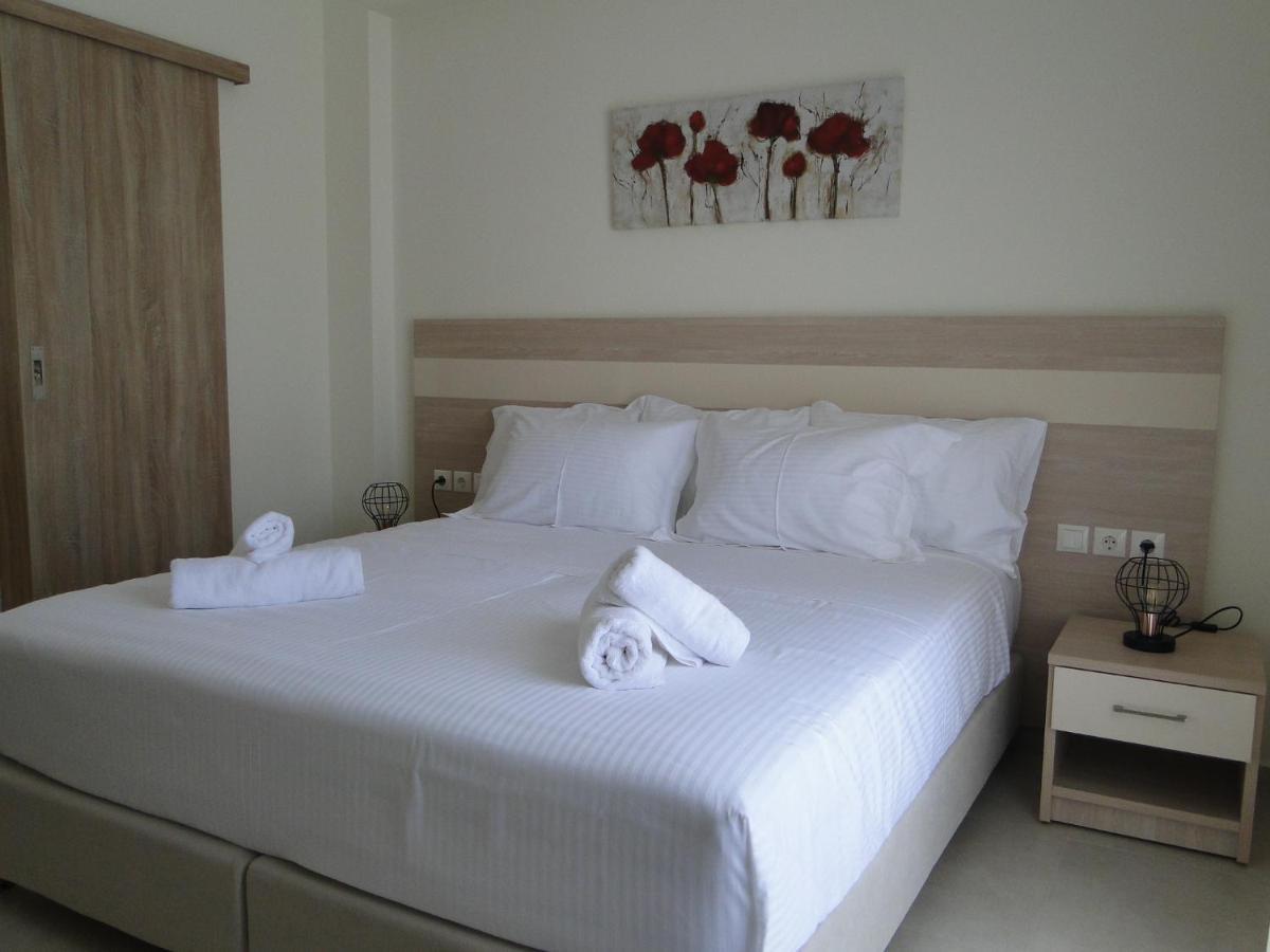 Chrysanthe'S Apartments No2 Poros Town 外观 照片