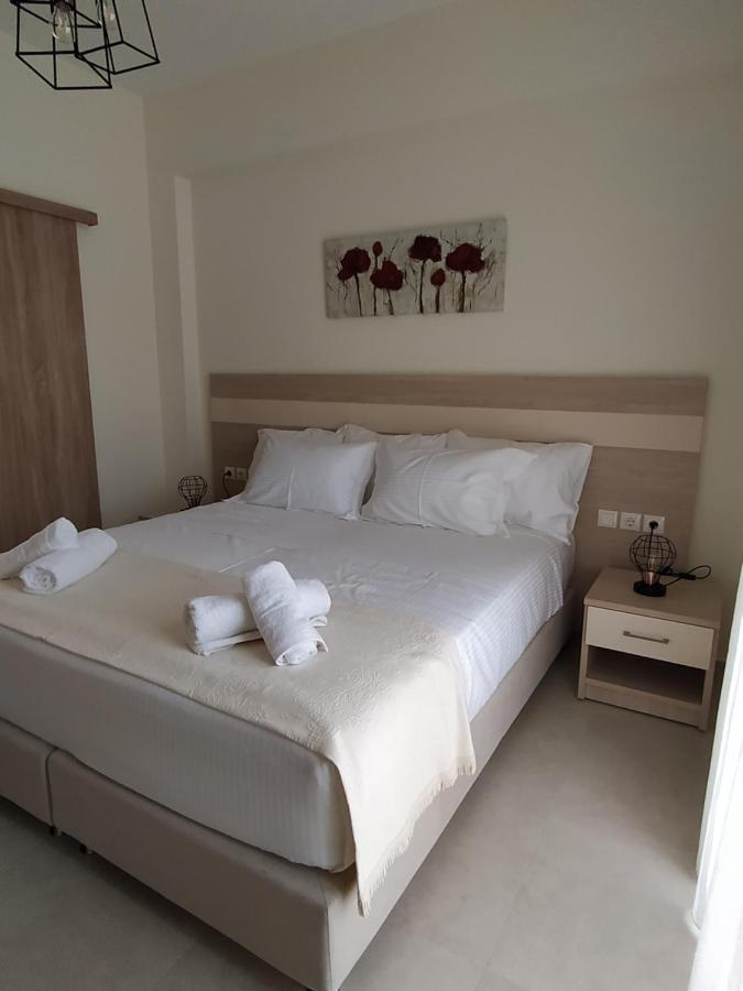 Chrysanthe'S Apartments No2 Poros Town 外观 照片