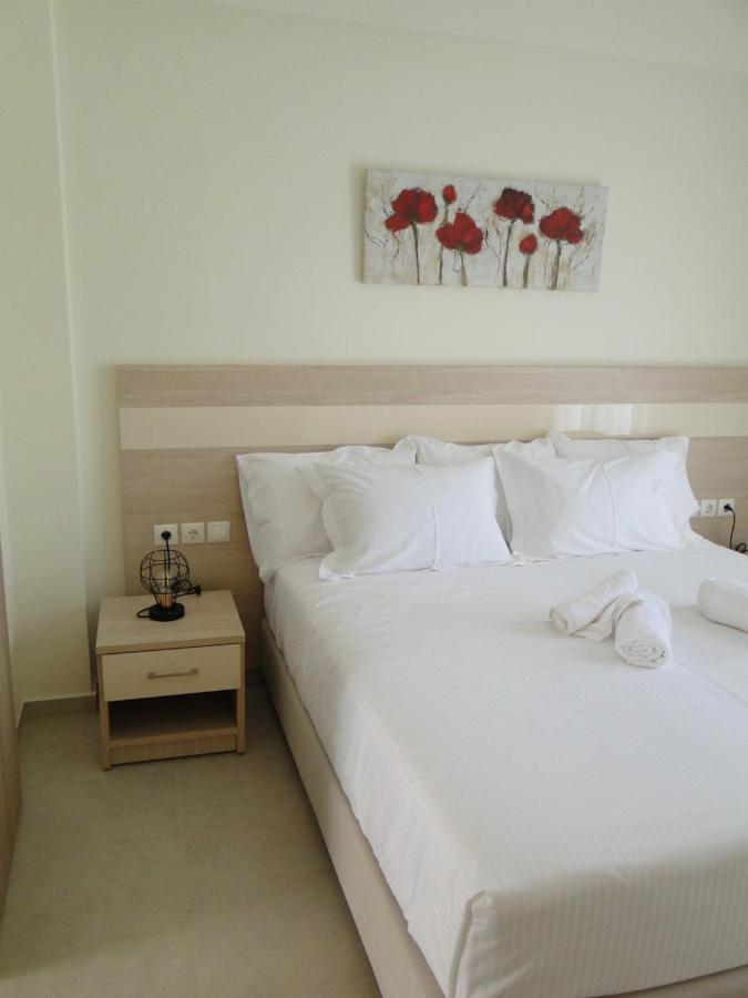 Chrysanthe'S Apartments No2 Poros Town 外观 照片