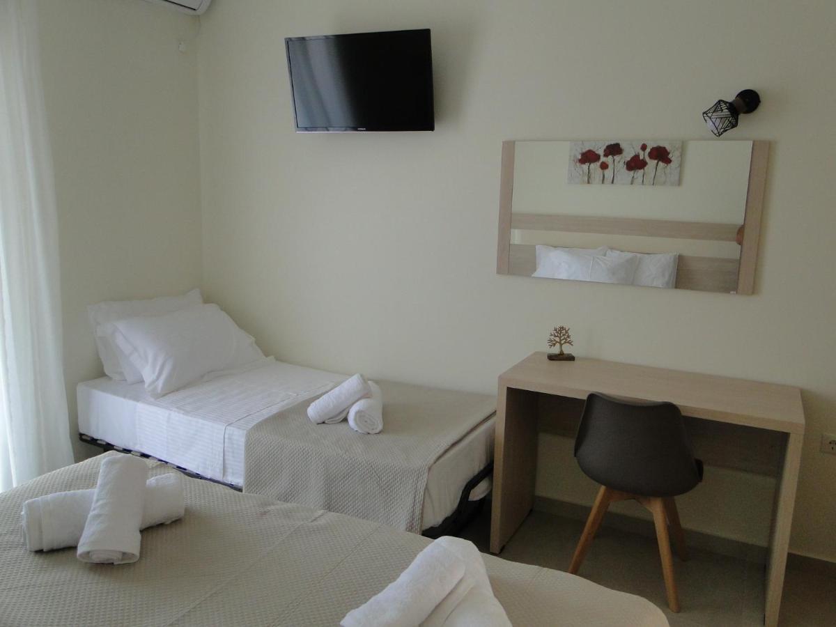 Chrysanthe'S Apartments No2 Poros Town 外观 照片