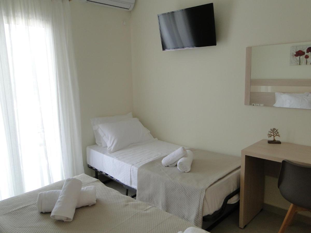 Chrysanthe'S Apartments No2 Poros Town 外观 照片