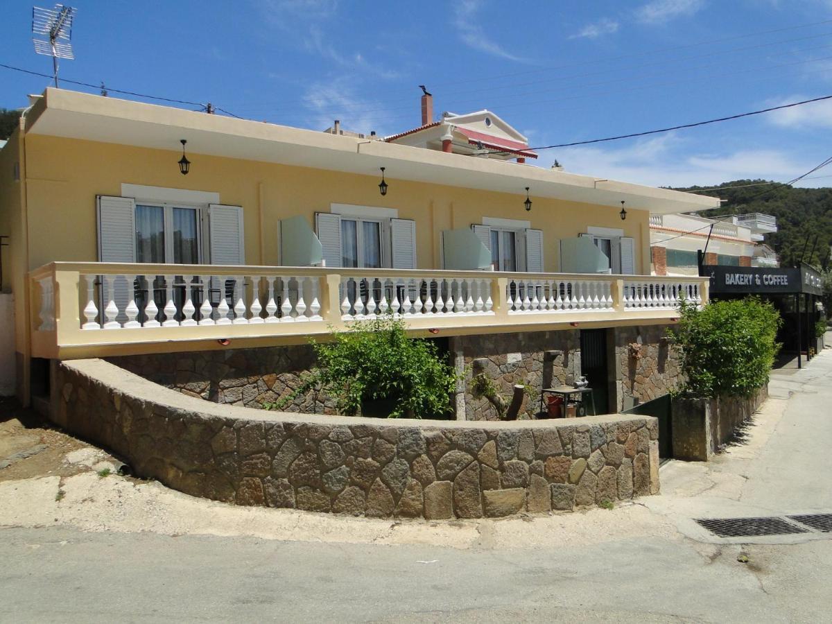 Chrysanthe'S Apartments No2 Poros Town 外观 照片